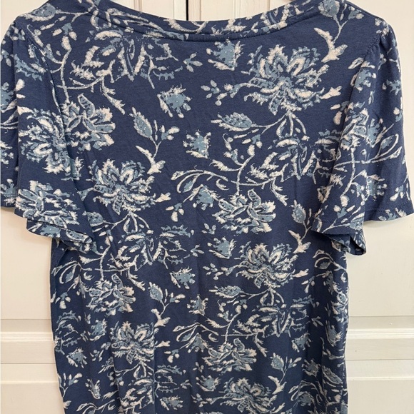 Lucky Brand Blue and White Floral Short Sleeve Tee Size M - Picture 4 of 4